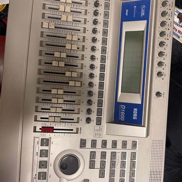 Korg D1600 Digital Recording Studio 16Track Multi- - Picture 4 of 4